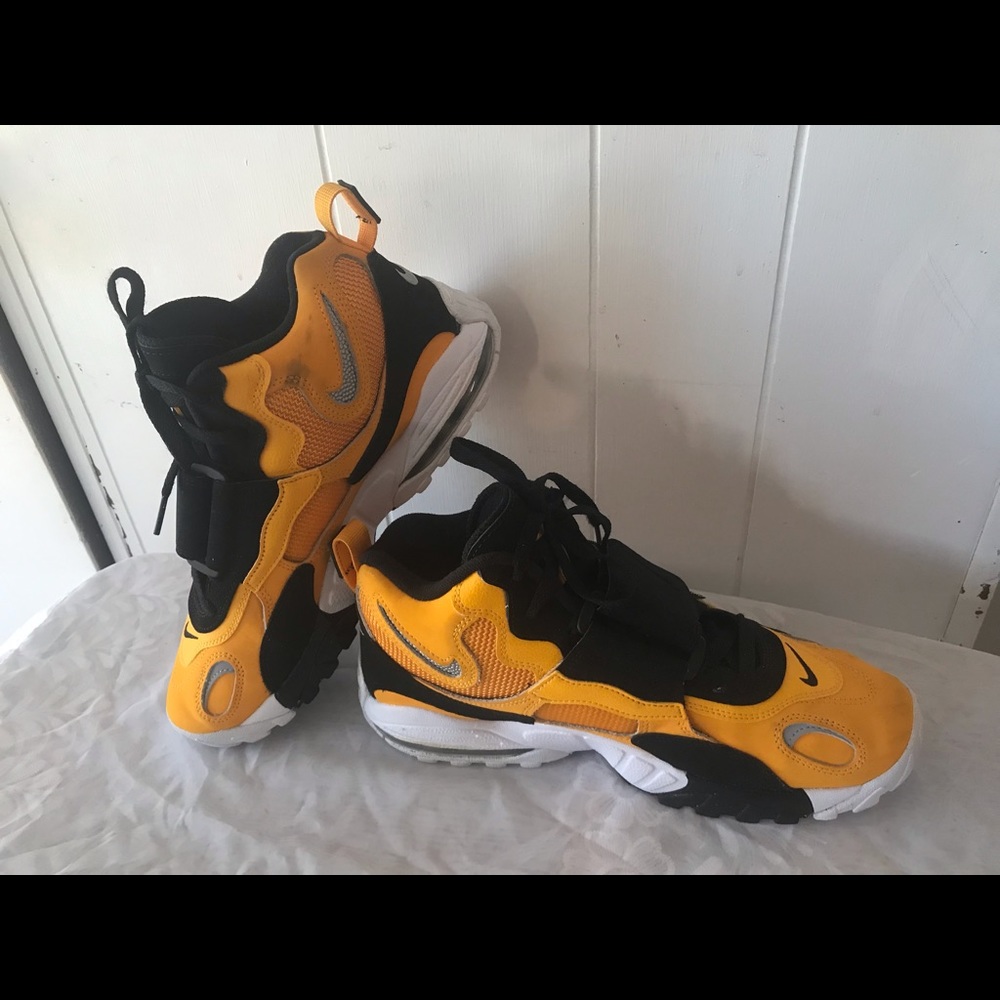 Nike Air High Cut Yellow Gold Black